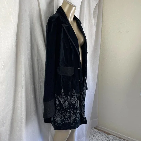 🚫SOLD🚫 VTG Y2K DKNY Jeans Black Velvet Long Coat w/ Pockets Grey Baroque - Picture 6 of 16